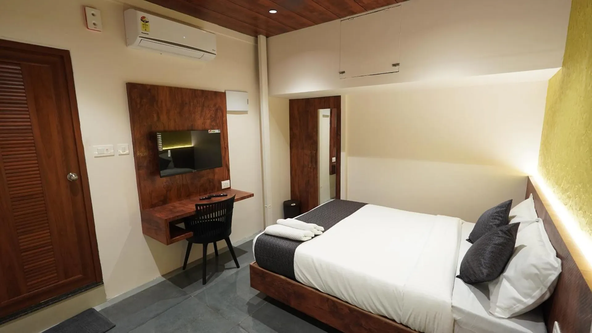 Hotel Hive Inn - Kozhikode