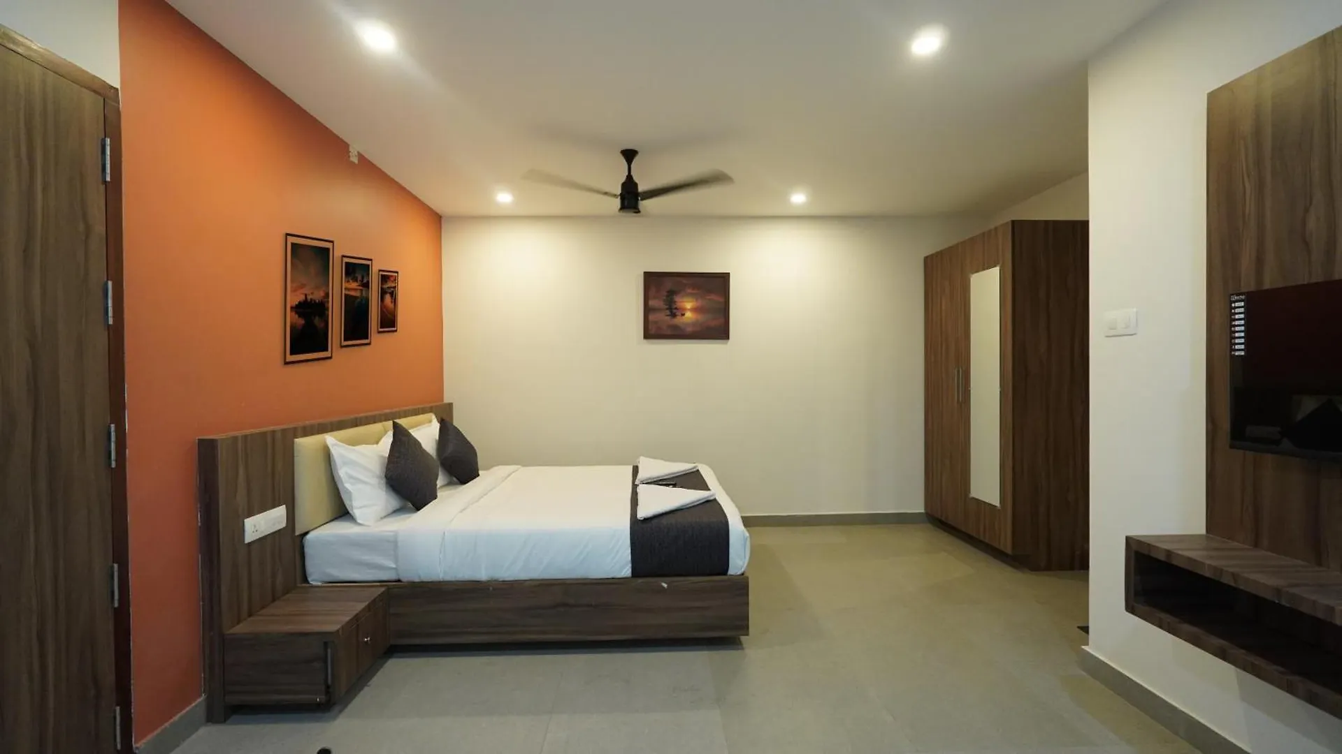 Hotel Hive Inn - Kozhikode India