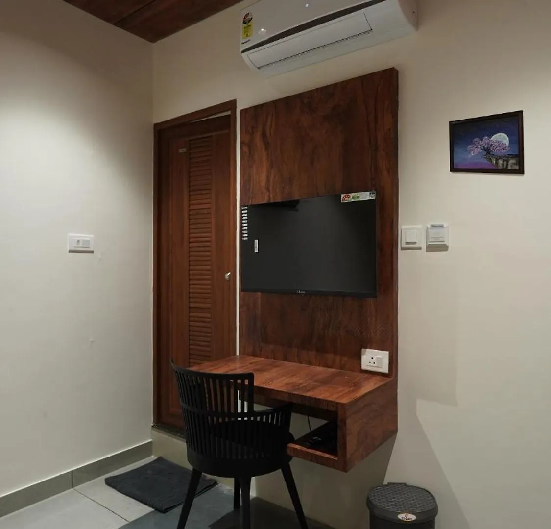 Hotel Hive Inn - Kozhikode