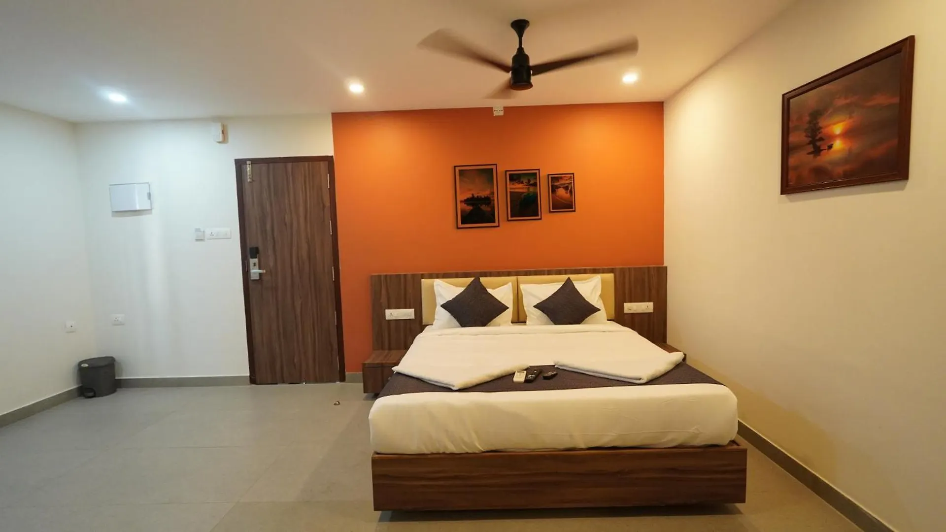 Hotel Hive Inn - Kozhikode