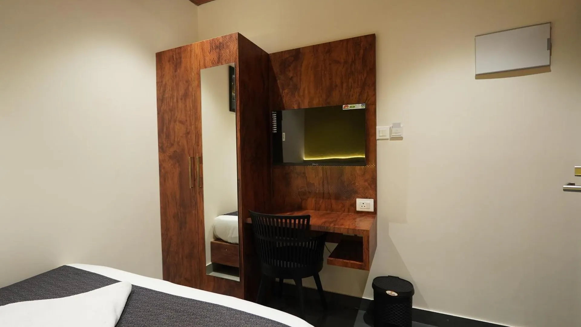 Hotel Hive Inn - Kozhikode India
