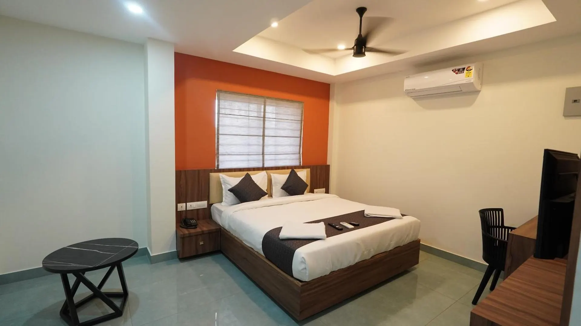 Hotel Hive Inn - Kozhikode