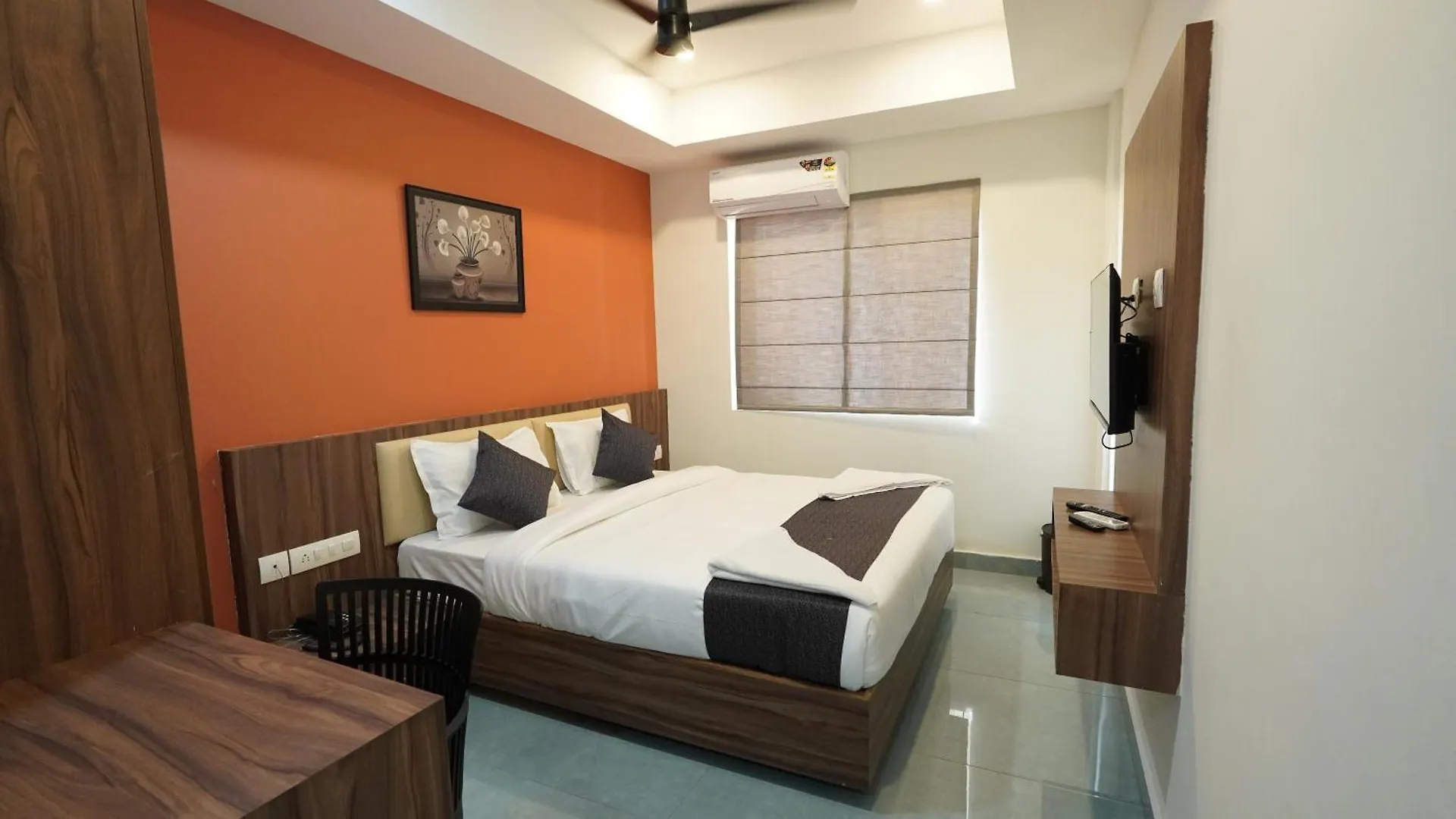 Hotel Hive Inn - Kozhikode